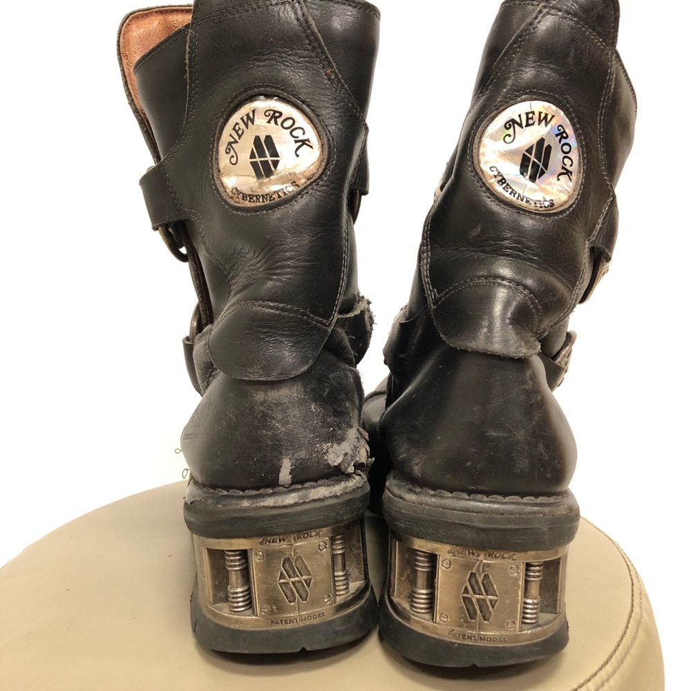 NEW ROCK MENS BLACK LEATHER METAL
HARDWARE LACE UP CYBER PUNK BOOTS SZ 9.5/10 - Picture 2 of 11